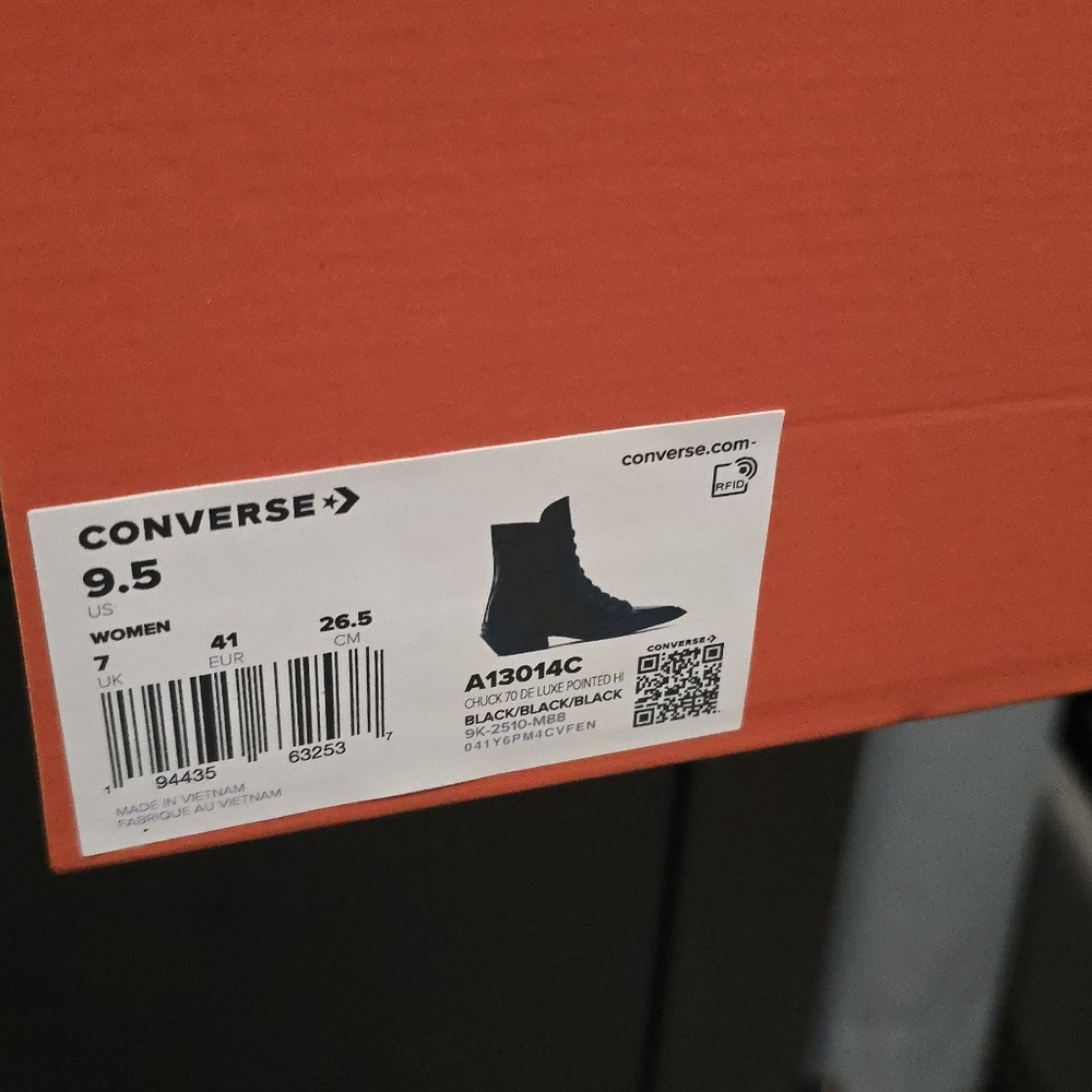 Converse Black Lace-Up Women's Leather Ankle Boots // Chuck 70 De Luxe Pointed - Picture 3 of 3